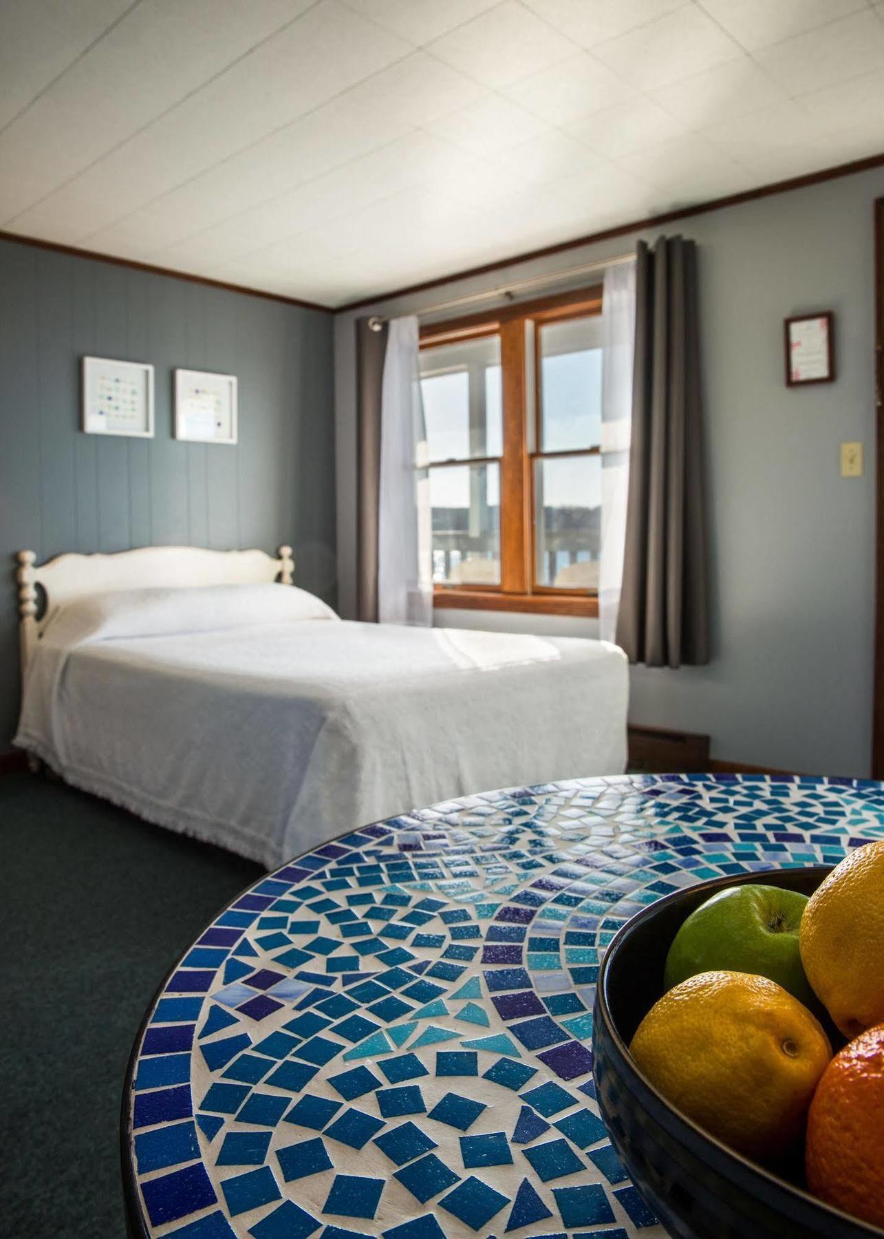 Bearskin Neck Motor Lodge Рокпорт Екстериор снимка